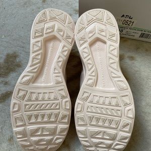 New APL Techloom bliss size 10